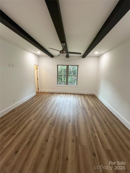 Spacious, unfurnished interior of a new home in , Hickory (Image 34).