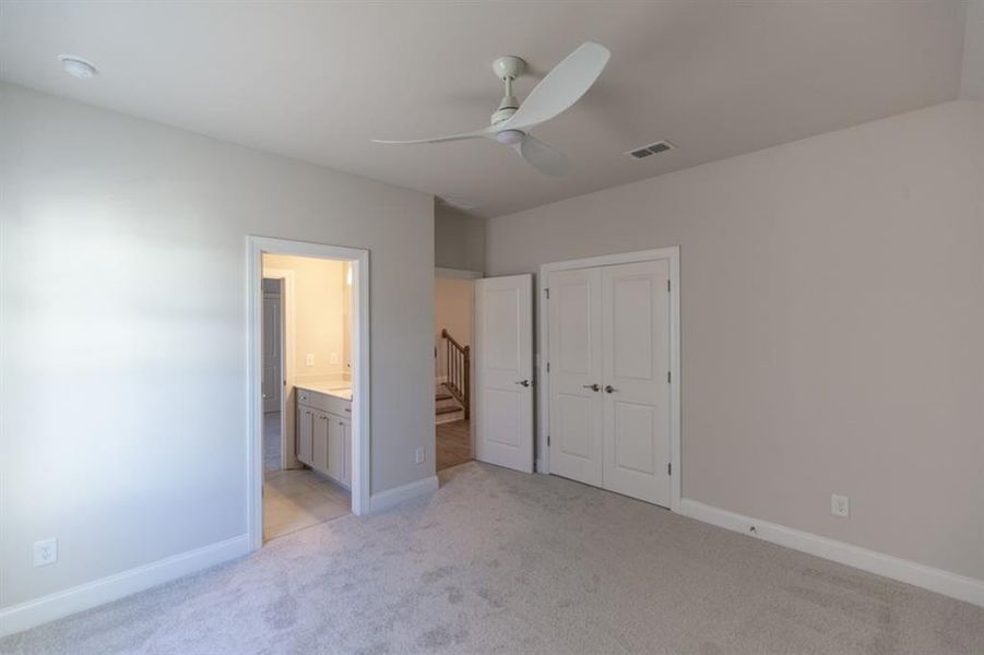 Spacious, unfurnished interior of a new home in Waterhaven, Cumming (Image 43).