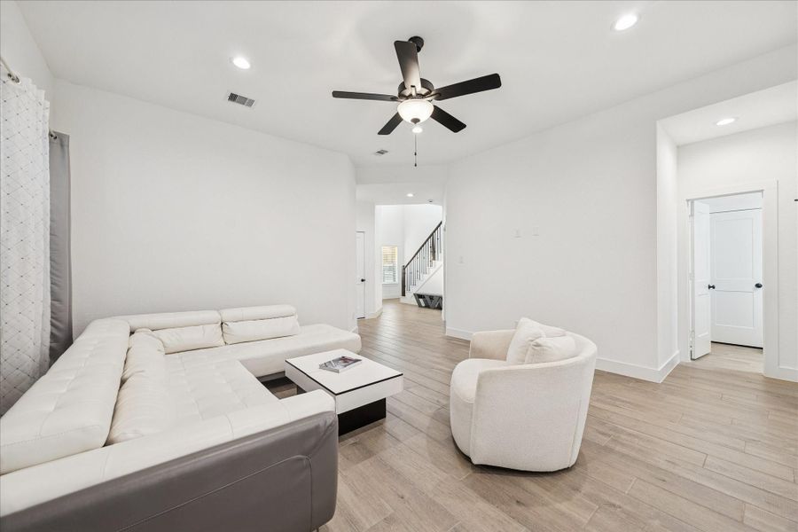 Furnished interior view inside a new home in , Conroe (Image 28).