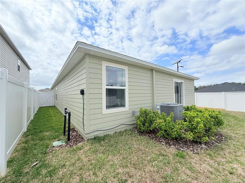 Exterior details and patio area of a home in , Ocala (Image 21).
