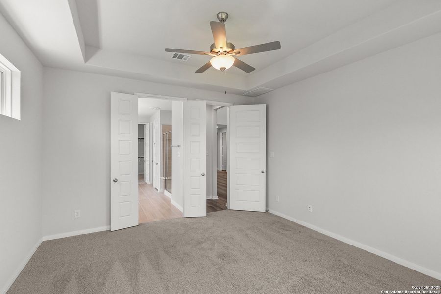 Spacious, unfurnished interior of a new home in Mayfair 50', New Braunfels (Image 24).