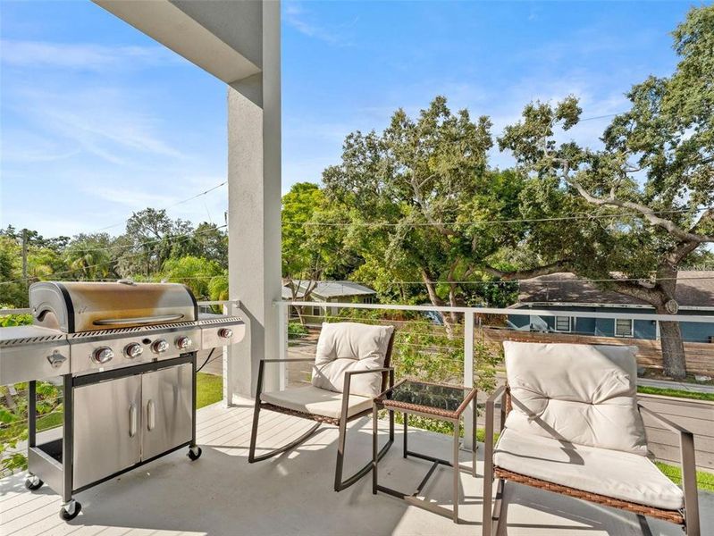 Exterior details and patio area of a home in , Tampa (Image 23).