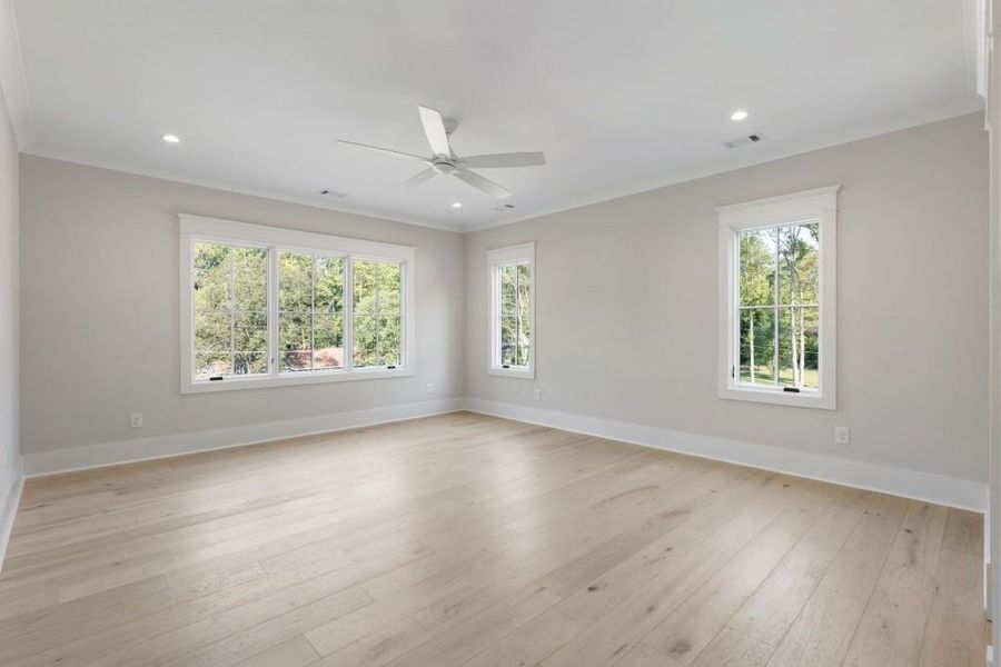 Spacious, unfurnished interior of a new home in , Alpharetta (Image 52).