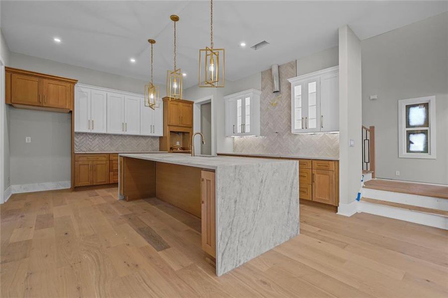 Furnished interior view inside a new home in , Gainesville (Image 8).