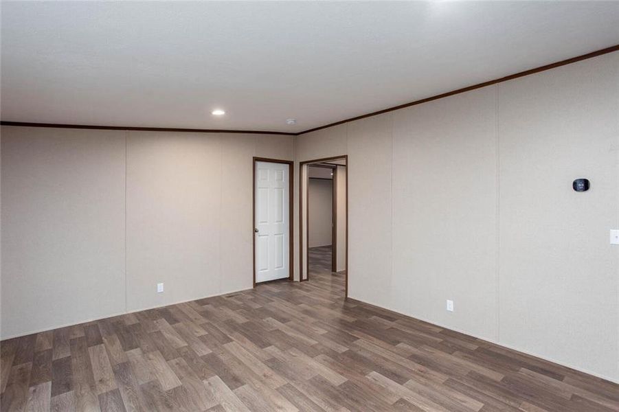 Spacious, unfurnished interior of a new home in , Dallas (Image 30).