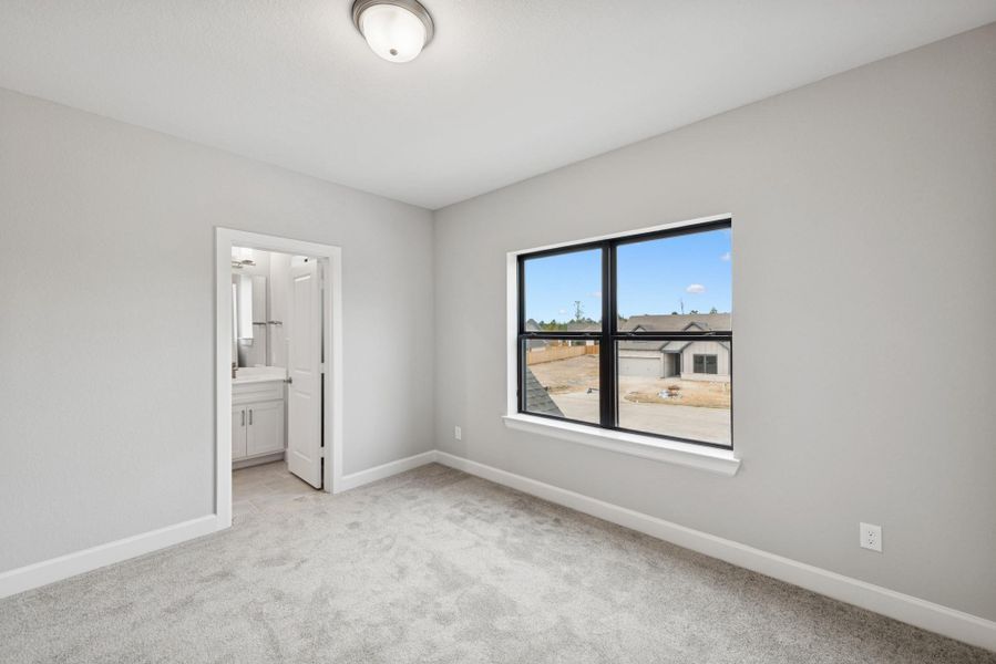 Spacious, unfurnished interior of a new home in Kresston, Magnolia (Image 32).