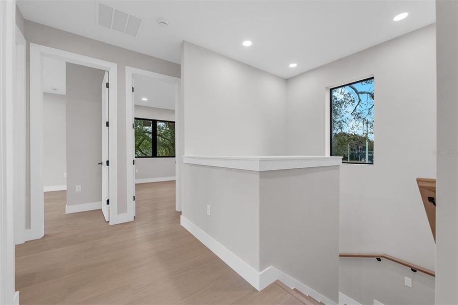 Spacious, unfurnished interior of a new home in , Orlando (Image 23).