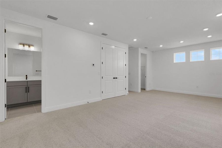 Spacious, unfurnished interior of a new home in Creeks Edge at Twin Rivers, Parrish (Image 47).