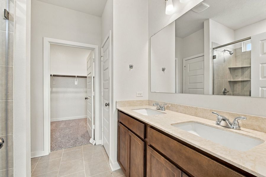 Furnished interior view inside a new home in Pagosa Springs, Bryan (Image 5).