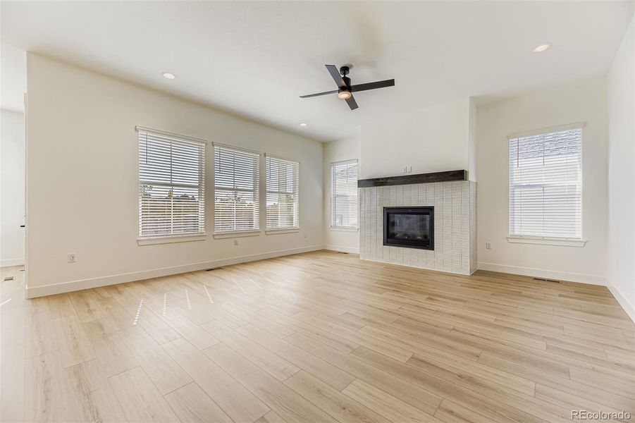 Spacious, unfurnished interior of a new home in Hilltop 55+ at Inspiration 62s, Aurora (Image 15).