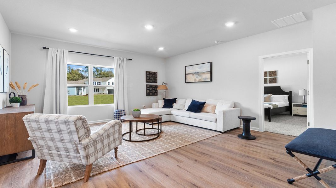 Furnished interior view inside a new home in Misting Springs, Crawfordville (Image 17).