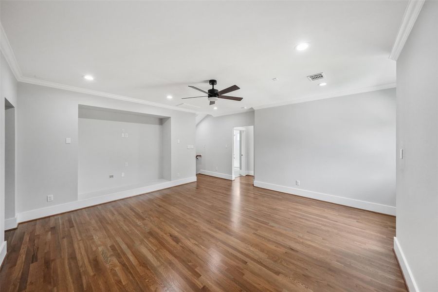 Spacious, unfurnished interior of a new home in , Houston (Image 34).