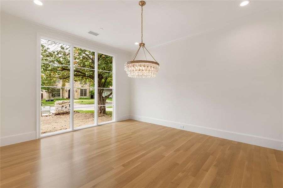 Spacious, unfurnished interior of a new home in , University Park (Image 13).