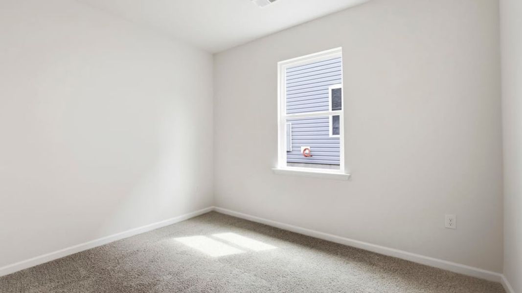 Spacious, unfurnished interior of a new home in Sherwood Gardens, Landrum (Image 21).