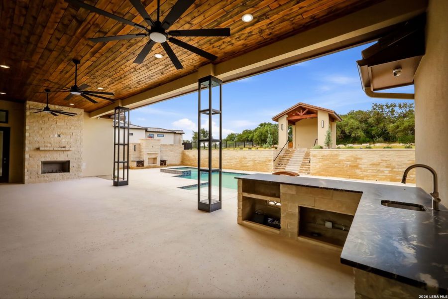 Community amenities in , Boerne (Image 43).