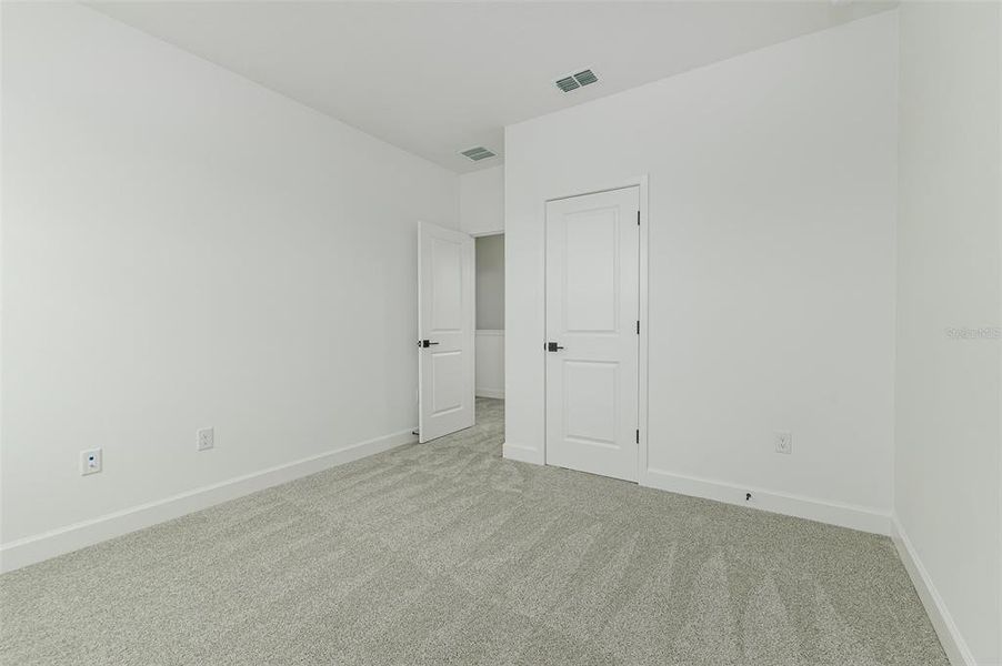Spacious, unfurnished interior of a new home in Vivir, Valrico (Image 19).