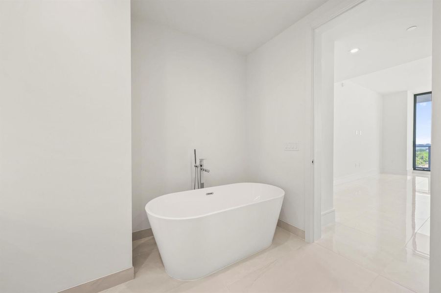 220 Lake Shore Drive - 22.jpg-FULL 220 Lake Shore Drive - 22.jpg-FULL