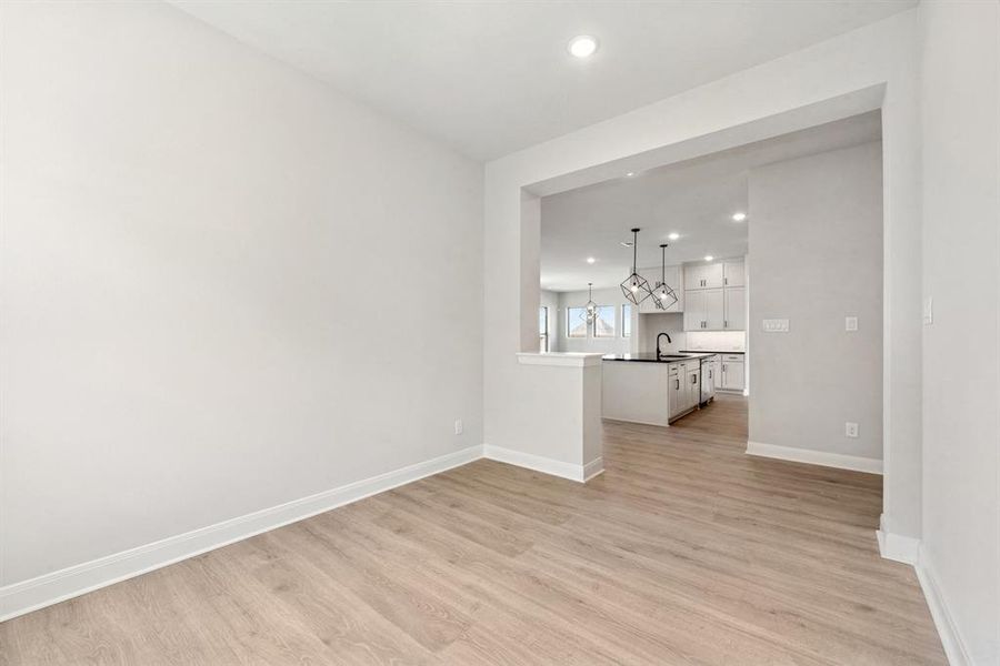 Spacious, unfurnished interior of a new home in Myrtle Creek, Waxahachie (Image 31). Spacious, unfurnished interior of a new home in Myrtle Creek, Waxahachie (Image 31).
