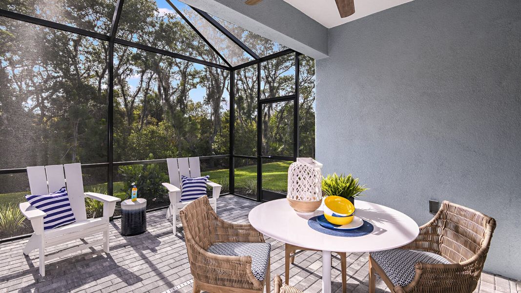 Exterior details and patio area of a home in Palmera, Venice (Image 24).