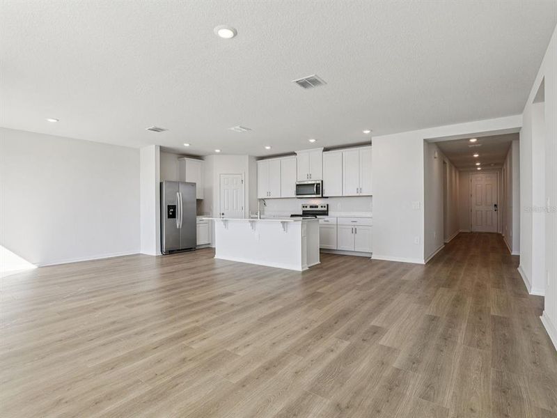 Spacious, unfurnished interior of a new home in Wynnstone - Signature Series, Davenport (Image 4).