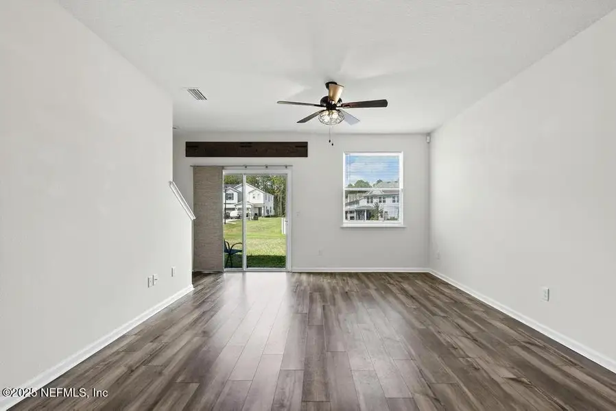 Spacious, unfurnished interior of a new home in , Jacksonville (Image 20).