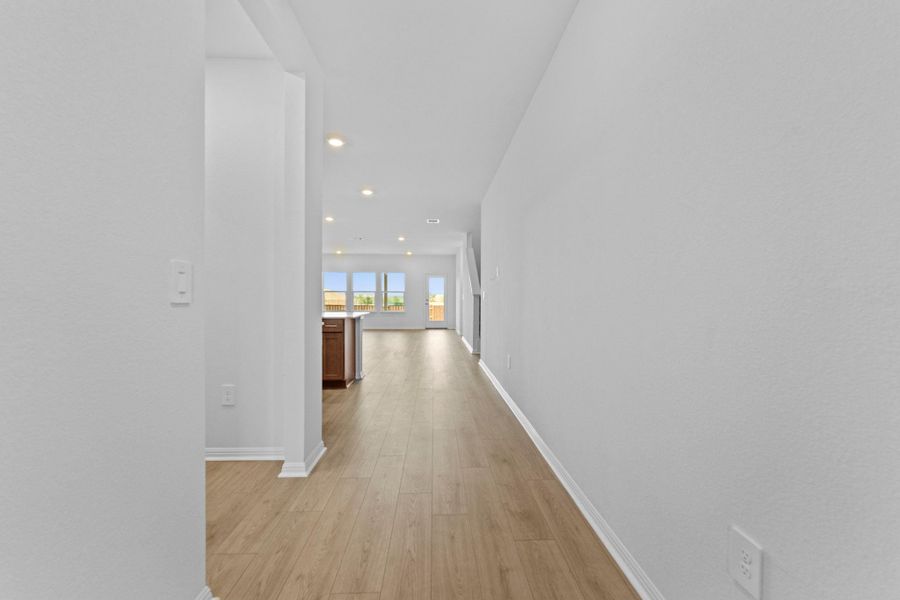 Spacious, unfurnished interior of a new home in Palomino, Manor (Image 25).
