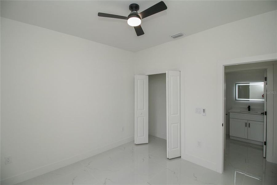 Spacious, unfurnished interior of a new home in , Lehigh Acres (Image 21).