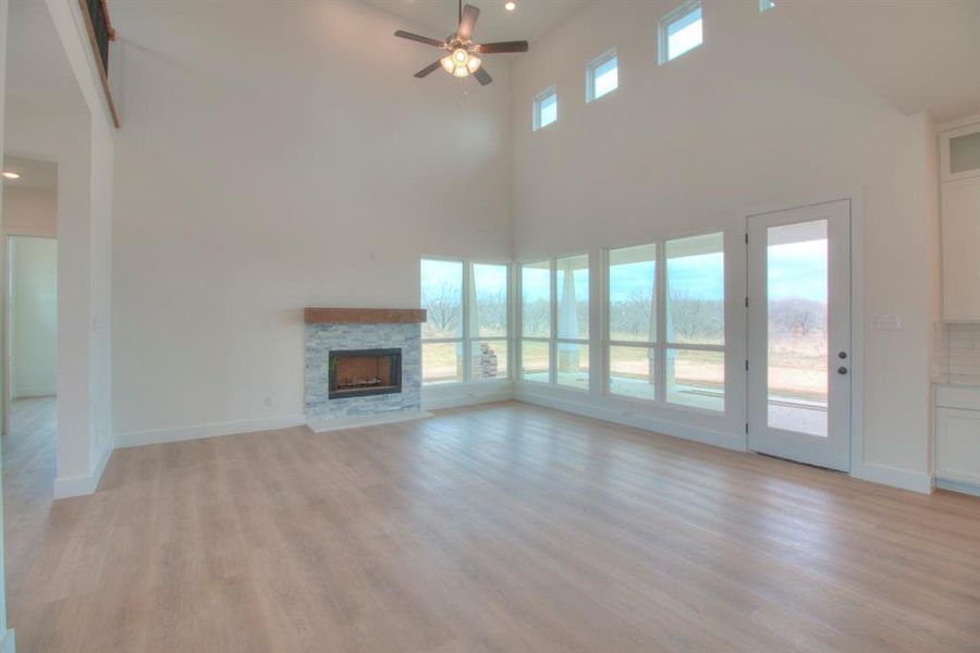 Spacious, unfurnished interior of a new home in , Sunset (Image 23).