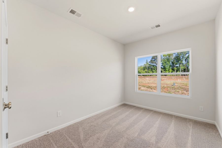 Spacious, unfurnished interior of a new home in Edwards Station, Taylors (Image 26).