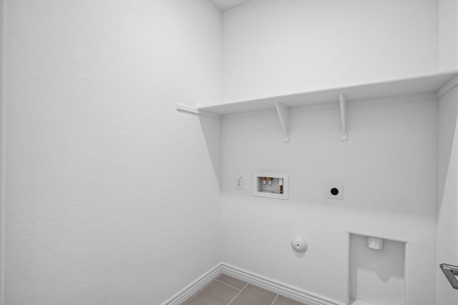 Spacious, unfurnished interior of a new home in Parkside, Avondale (Image 16).