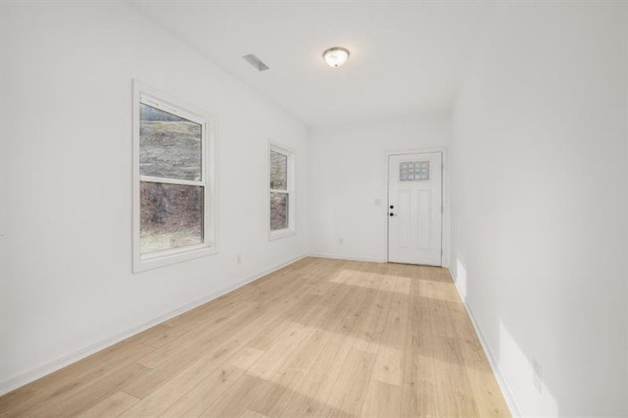 Spacious, unfurnished interior of a new home in , Snellville (Image 49).