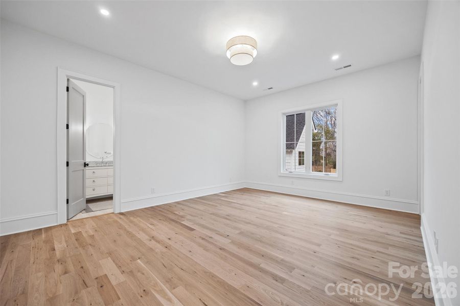 Spacious, unfurnished interior of a new home in , Charlotte (Image 24).