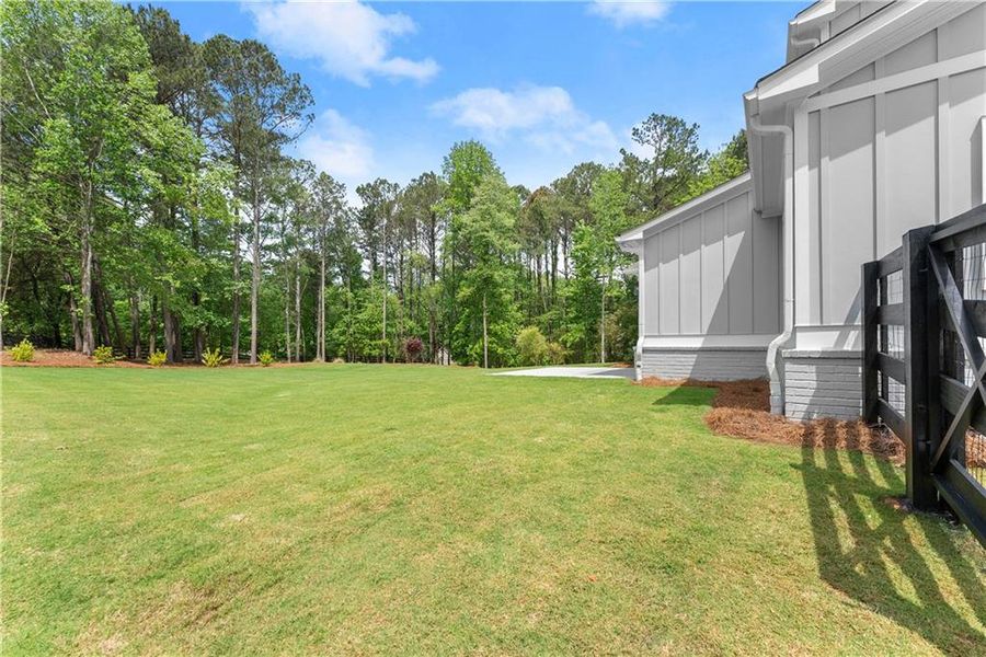Exterior details and patio area of a home in , Gainesville (Image 3).