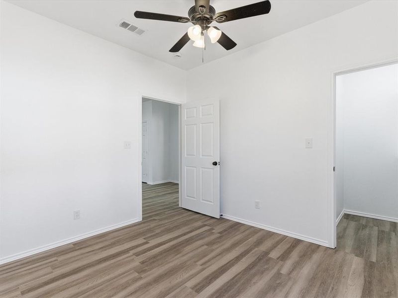 Spacious, unfurnished interior of a new home in , Kennedale (Image 21).