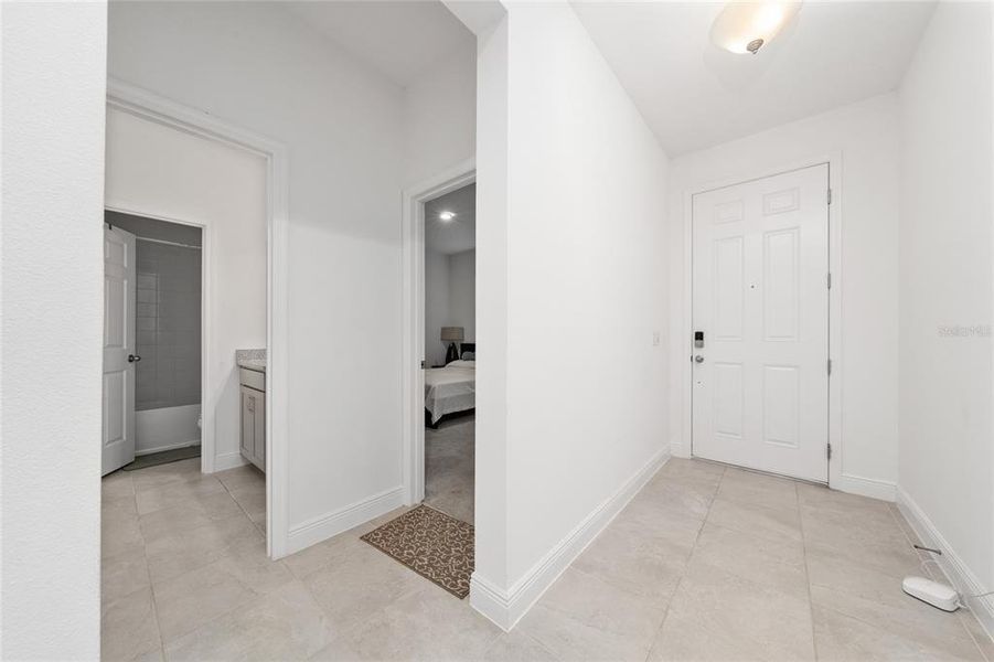 Spacious, unfurnished interior of a new home in , Groveland (Image 18).