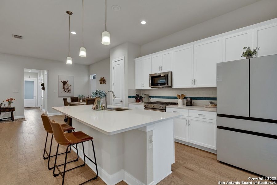 Furnished interior view inside a new home in Town Creek, New Braunfels (Image 5). Furnished interior view inside a new home in Town Creek, New Braunfels (Image 5).