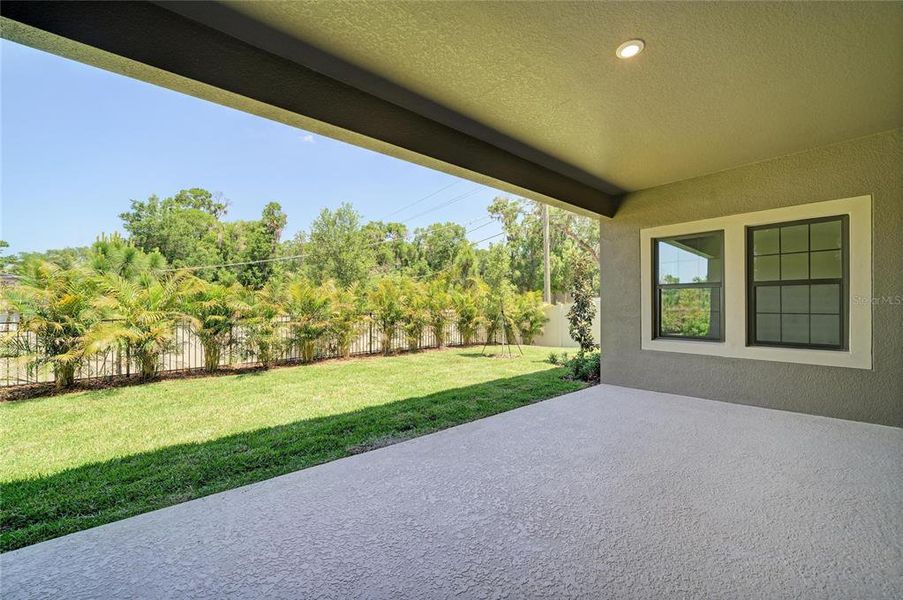 Exterior details and patio area of a home in Crestwood Estates, Valrico (Image 2).