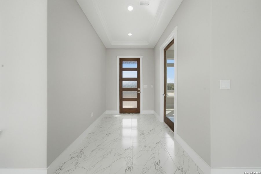 Spacious, unfurnished interior of a new home in , Mico (Image 38).