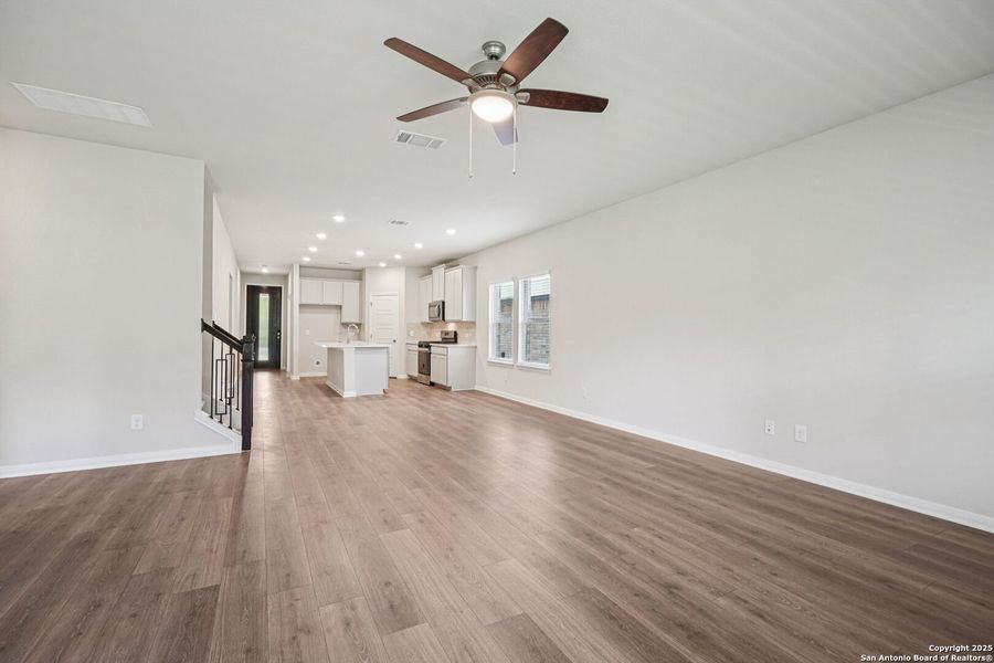 Spacious, unfurnished interior of a new home in Comanche Ridge, San Antonio (Image 34). Spacious, unfurnished interior of a new home in Comanche Ridge, San Antonio (Image 34).