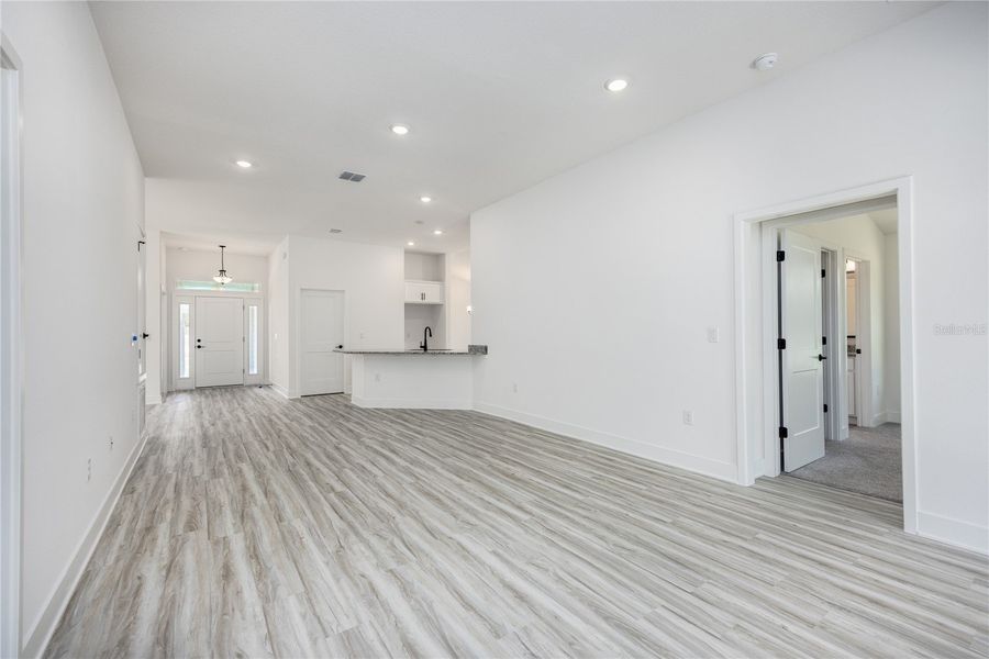 Spacious, unfurnished interior of a new home in Kirkland Farms, Alachua (Image 14). Spacious, unfurnished interior of a new home in Kirkland Farms, Alachua (Image 14).