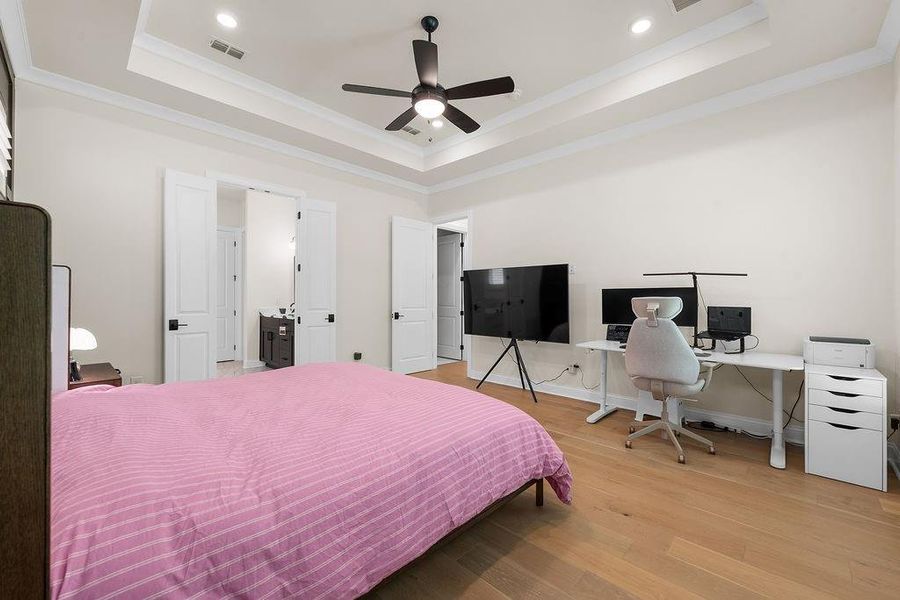 Furnished interior view inside a new home in , Alpharetta (Image 40).