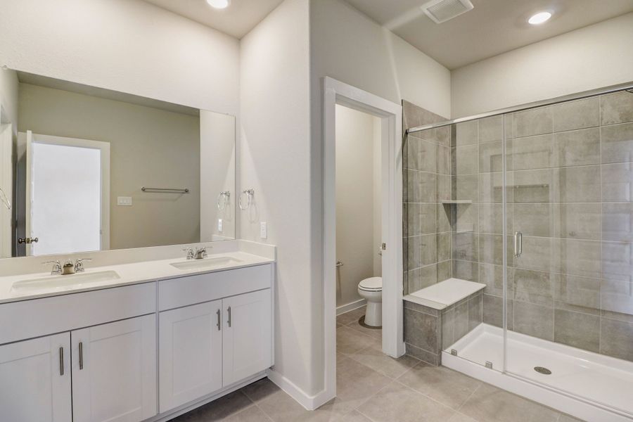 Furnished interior view inside a new home in Kemah Crossing - City Series, Kemah (Image 5).