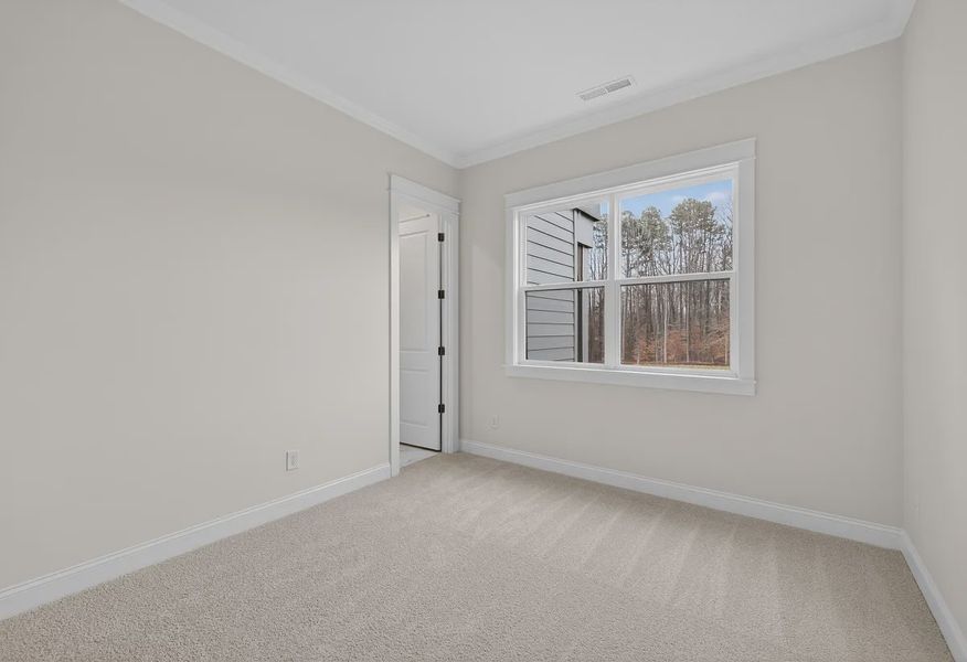 Guest Bedroom - 11 of 27