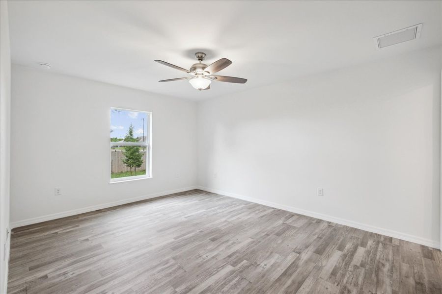 Representative unfurnished interior of a home built from the The Sunshine Retreat by Sunlife Homes LLC in Cape Coral, Cape Coral (Image 19).