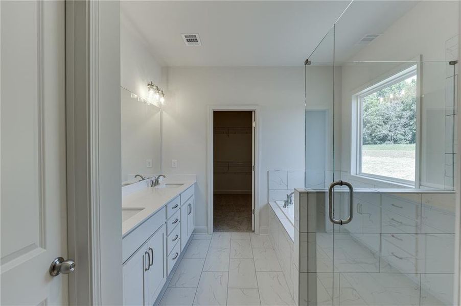 Furnished interior view inside a new home in , Jefferson (Image 13).