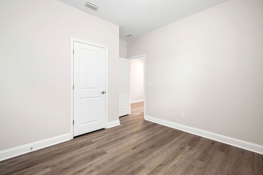 Spacious, unfurnished interior of a new home in Salem Bay, Beaufort (Image 33).