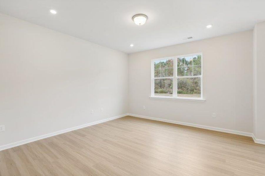 Spacious, unfurnished interior of a new home in Kingston Park, Kingston (Image 10).