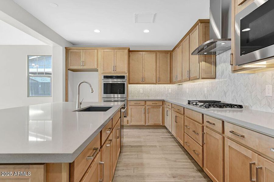 10201 W Weldon Avenue - ready Now!