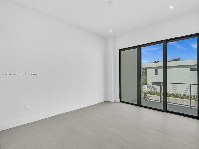 Spacious, unfurnished interior of a new home in , Dania Beach (Image 26). Spacious, unfurnished interior of a new home in , Dania Beach (Image 26).