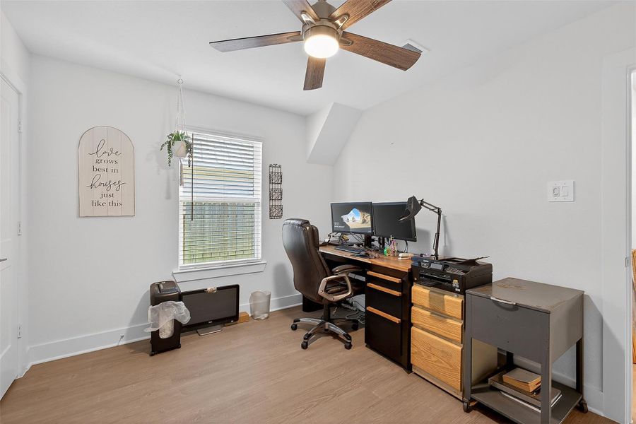 Furnished interior view inside a new home in Moran Ranch, Willis (Image 24).
